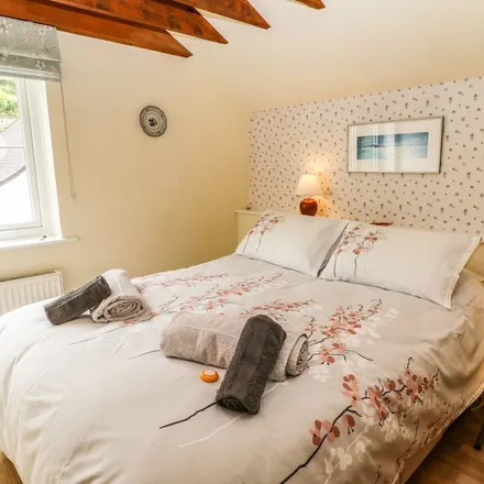 Rent this 3 bed duplex on Buckland Monachorum in PL20 6HP, United Kingdom
