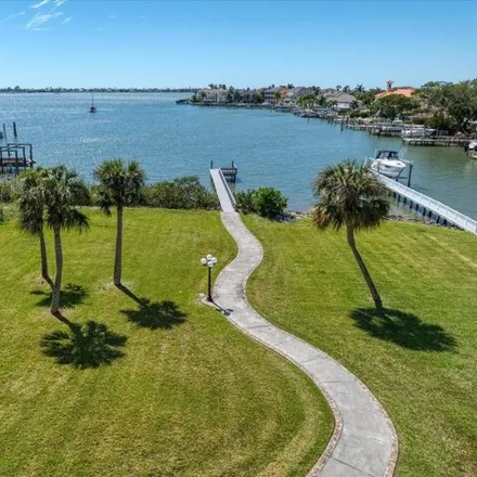 Image 5 - 662 Bluff View Drive, Belleair Bluffs, Pinellas County, FL 33770, USA - House for sale