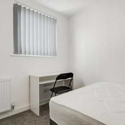 Image 2 - Ashfield, Liverpool, L15 1HS, United Kingdom - Room for rent