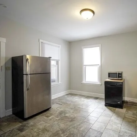 Image 5 - 5117 N Western Ave Apt 3, Chicago, Illinois, 60625 - Apartment for rent