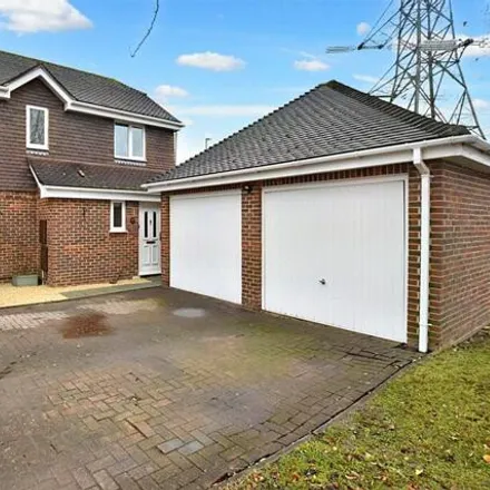 Buy this 4 bed house on Tamar Way in Didcot, OX11 7QT