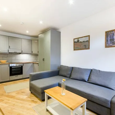 Rent this 1 bed apartment on 50 Penywern Road in London, SW5 9AS
