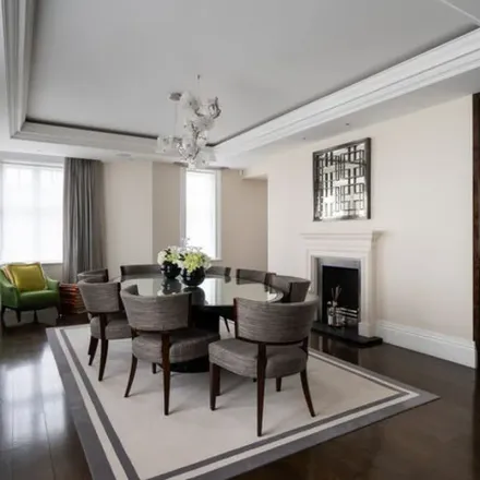 Image 2 - 8-17 Cliveden Place, London, SW1W 9BA, United Kingdom - Apartment for rent