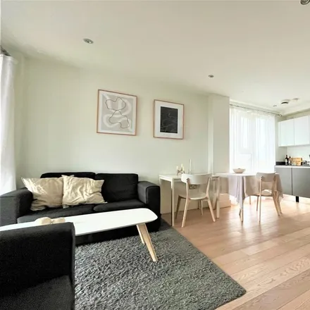 Image 2 - Co-op Food, Deptford Bridge, London, SE8 4HH, United Kingdom - Apartment for rent