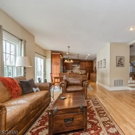 Image 9 - 11 Chesterfield Drive, Milltown, Chester Township, NJ 07930, USA - House for sale