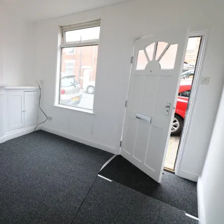 Image 3 - 45 Welles Street, Sandbach, CW11 1GT, United Kingdom - Townhouse for rent