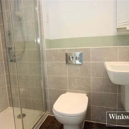 Rent this 3 bed apartment on unnamed road in Borehamwood, WD6 5FP
