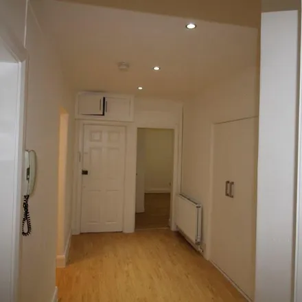 Image 2 - QUEENS DRIVE/CHILDWALL FIVEWAYS, Queens Drive, Liverpool, L15 6XX, United Kingdom - Apartment for rent