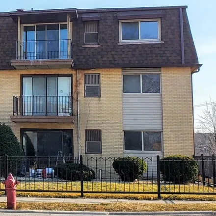 Rent this 1 bed condo on 84th Place in Justice, Lyons Township