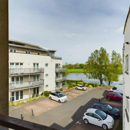 Rent this 2 bed room on Bridge Wharf in Chertsey, KT16 8LQ