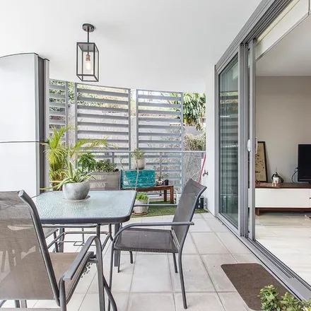 Image 1 - 141 Dornoch Terrace, Highgate Hill QLD 4101, Australia - Apartment for rent