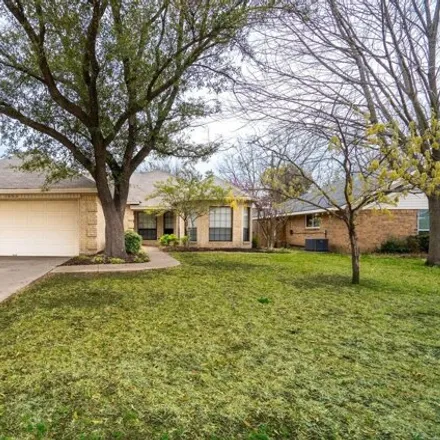 Rent this 3 bed house on 1042 North Fannin Street in Rockwall, TX 75087