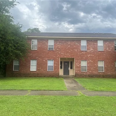 Buy this studio house on 2404 Q Street South in Fort Smith, AR 72901