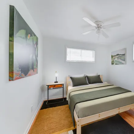 Rent this 1 bed room on Milwaukee in Jackson Park, US