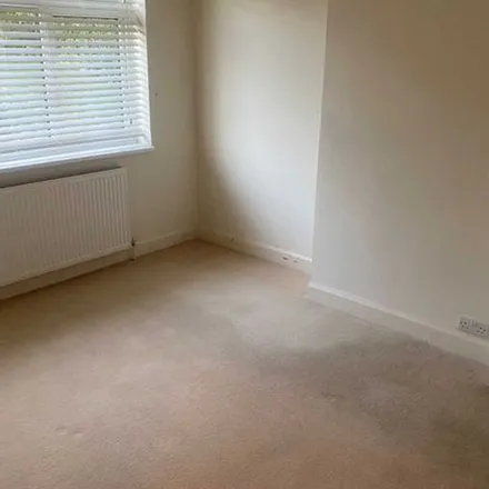 Rent this 3 bed duplex on unnamed road in Luton, LU1 3HH
