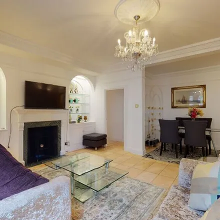 Image 2 - Sutton & Robertsons, 78 Old Brompton Road, London, SW7 3LQ, United Kingdom - Apartment for rent
