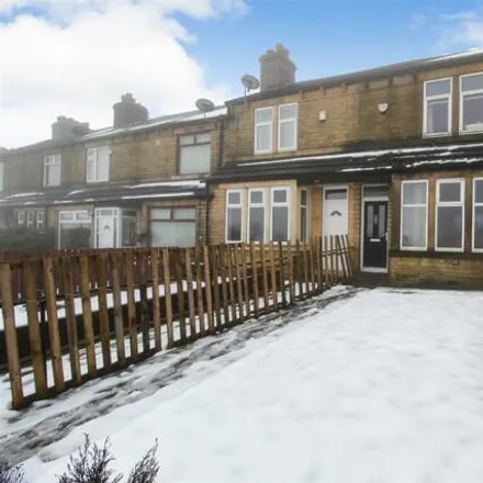 Buy this 3 bed townhouse on Beacon Road Hebb View in Beacon Road, Bradford