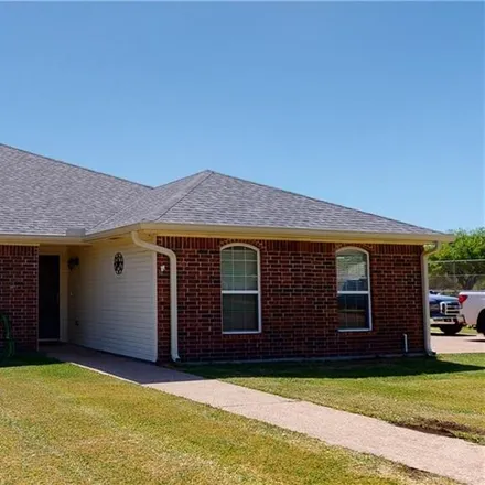 Buy this 5 bed house on 340 Bluebonnet Circle in Waco, TX 76657