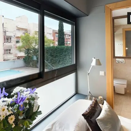 Image 4 - Carrer de Ballester, 40, 08023 Barcelona, Spain - Apartment for rent