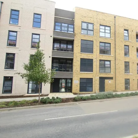Image 1 - Longhoughton Avenue, Greenhithe, DA10 1FU, United Kingdom - Apartment for rent
