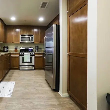 Rent this 2 bed apartment on Irvine