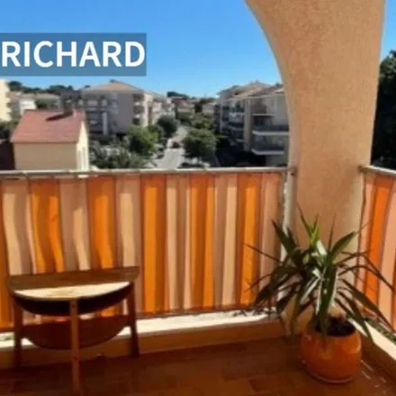 Rent this 2 bed apartment on Chemin du Grand Chrestian in 83140 Six-Fours-les-Plages, France