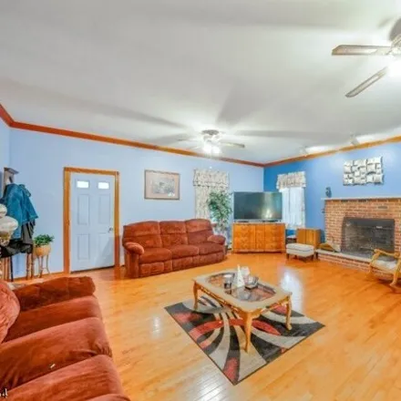 Image 4 - 67 Annapolis Street, Franklin Township, NJ 08873, USA - House for sale