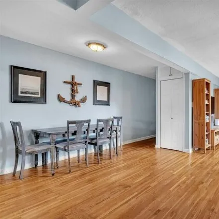 Image 1 - 2212 Plumb 1st Street, New York, NY 11229, USA - Apartment for sale
