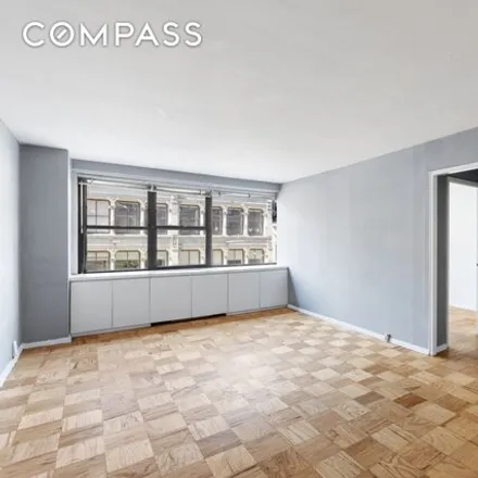 Image 4 - 7 E 14th St Apt 616, New York, 10003 - Apartment for sale