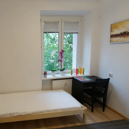 Rent this 5 bed room on Świętego Jerzego 5/7 in 91-068 Łódź, Poland