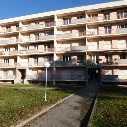 Image 4 - 11 Rue Lafontaine, 38170 Seyssinet-Pariset, France - Apartment for rent