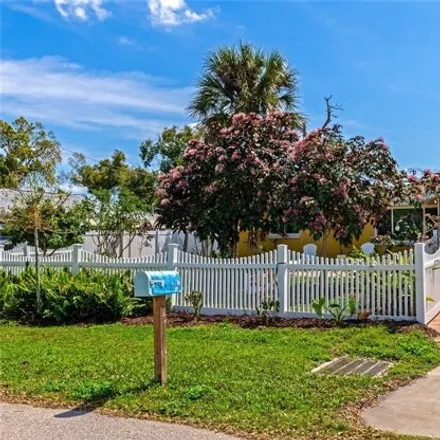 Buy this 3 bed house on 642 Tanager Road in Venice Gardens, Sarasota County