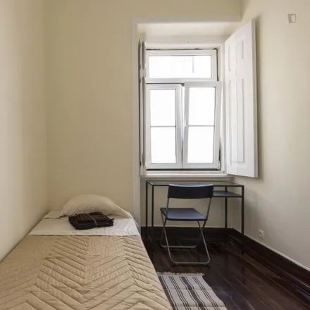 Rent this 5 bed room on Calçada da Tapada 27 in 1300-371 Lisbon, Portugal