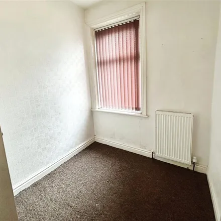Image 5 - Tanfield Road, Huddersfield, HD1 5HG, United Kingdom - Townhouse for rent