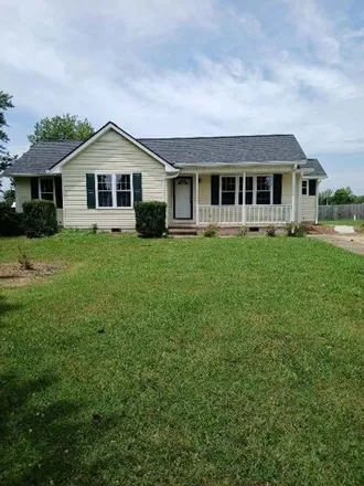 Buy this 3 bed house on 676 Edgefield Dr in Hohenwald, Tennessee
