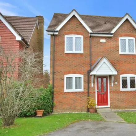 Buy this 4 bed house on Shipley Mill Close in Kingsnorth, TN23 3NR