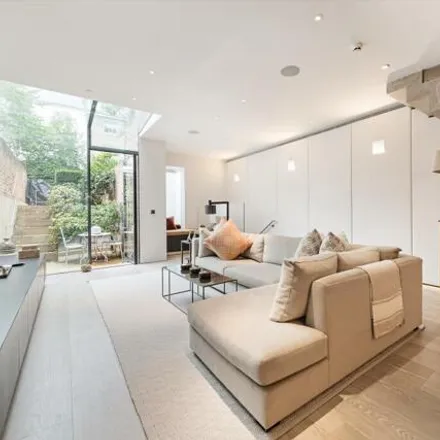 Image 9 - 14 Phillimore Walk, London, W8 7DB, United Kingdom - Townhouse for sale