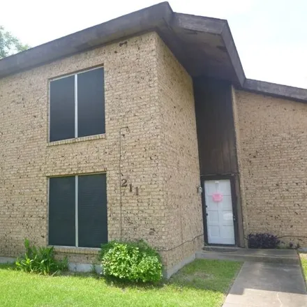 Rent this 3 bed house on 209 N Saint Johns Dr in Richardson, Texas