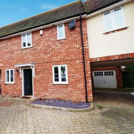 Image 2 - Tyrells Way, Chelmsford, CM2 7DP, United Kingdom - Townhouse for rent