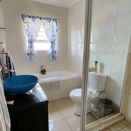 Image 3 - Perryn Street, Cape Town Ward 8, Western Cape, 7560, South Africa - Apartment for rent