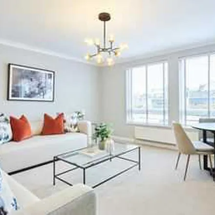 Rent this 2 bed apartment on Fulham Road in London, SW3 6HG