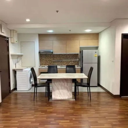 Rent this 2 bed apartment on Cris'p Pizza in Sukhumvit Road, Khlong Toei District