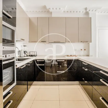Rent this 3 bed apartment on Calle del Barquillo in 20, 28004 Madrid