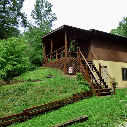 Image 3 - 3099 Lick Creek Road, Sulphur Springs, Fayette Township, OH 45680, USA - House for sale