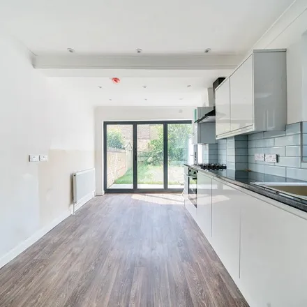 Image 3 - 40 Coldershaw Road, London, W13 9DX, United Kingdom - Townhouse for rent