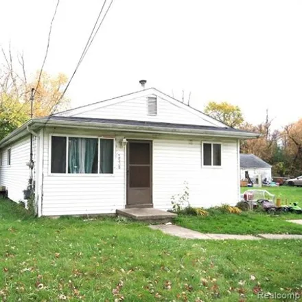 Buy this 3 bed house on 2588 White Street in City of Saginaw, MI 48601
