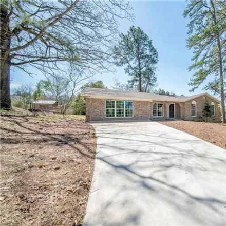 Buy this 4 bed house on 1999 Kimberly Drive in Lakewood Heights, Phenix City