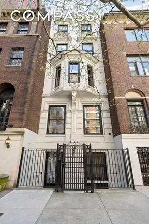 Buy this 5 bed house on 50 East 73rd Street in New York, NY 10021