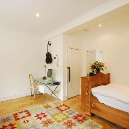 Image 5 - 2 Collingham Place, London, SW5 0TF, United Kingdom - Apartment for sale