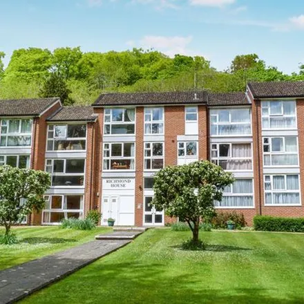 Rent this 2 bed apartment on Harestone Valley Road in Caterham Valley, CR3 6BG